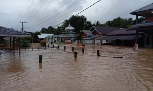 19-12-21_Foto_salah_satu_pemukiman_warga_yang_terendam_banjir_di_Pessel